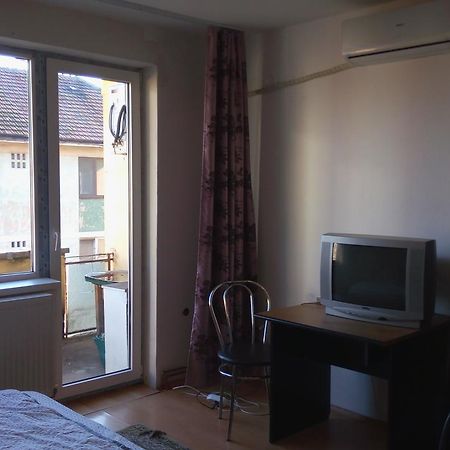 Central Apartment 2 Timisoara Luaran gambar